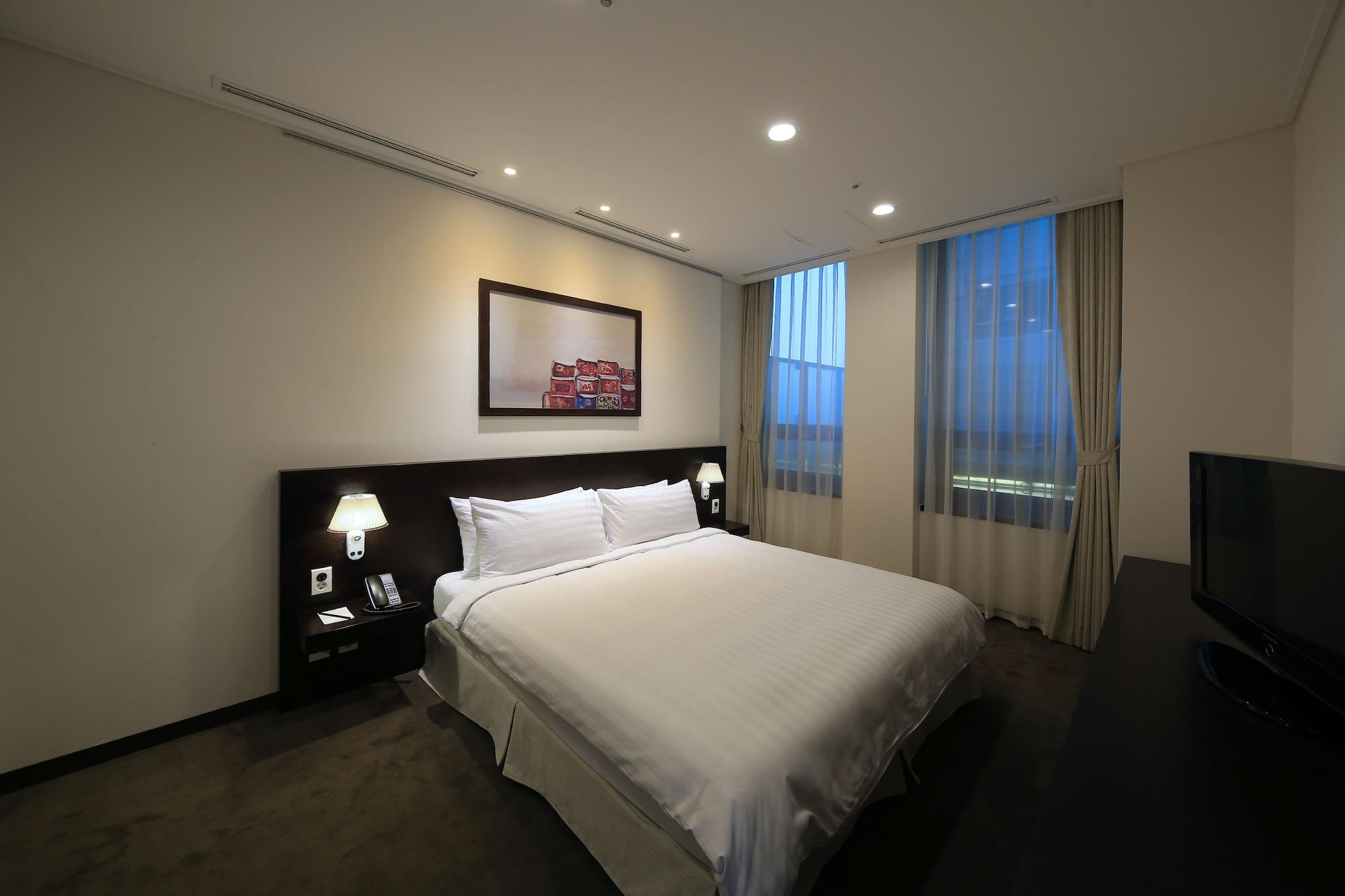 โอราไก อินซาดง สวีท Aparthotel โซล ภายนอก รูปภาพ